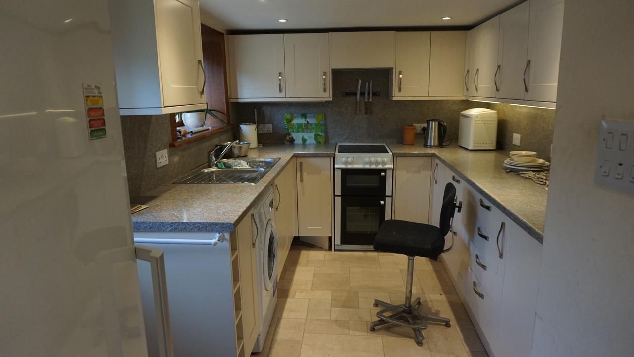Cherrytree Cottage อินเวอร์เนส ภายนอก รูปภาพ